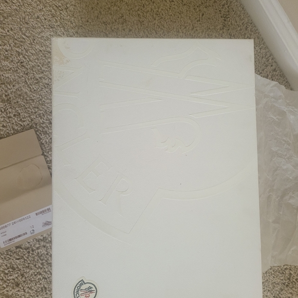 Moncler sneakers size 46eu - Picture 2 of 2